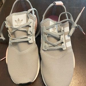 Adidas NMD R_1 Vapour  Pink size 7